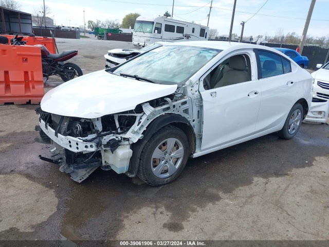 Chevrolet Cruze Ls Auto 2017 3G1BC5SM2HS554621 Image 2