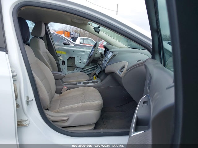 Chevrolet Cruze Ls Auto 2017 3G1BC5SM2HS554621 Image 5