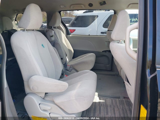 Toyota Sienna Le V6 8 Passenger 2014 5TDKK3DC6ES453696 Image 8