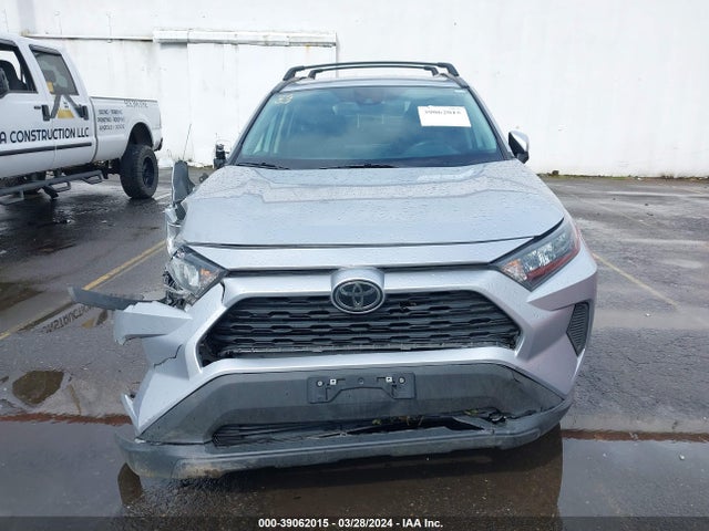 Toyota RAV4 LE 2019 JTMK1RFV8KJ002251 Image 12