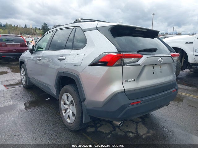 Toyota RAV4 LE 2019 JTMK1RFV8KJ002251 Image 3