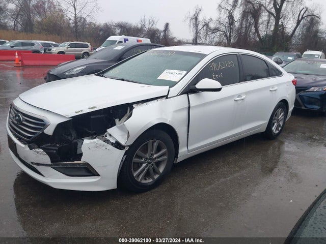 Hyundai SONATA SE 2015 5NPE24AF3FH121157 Image 2