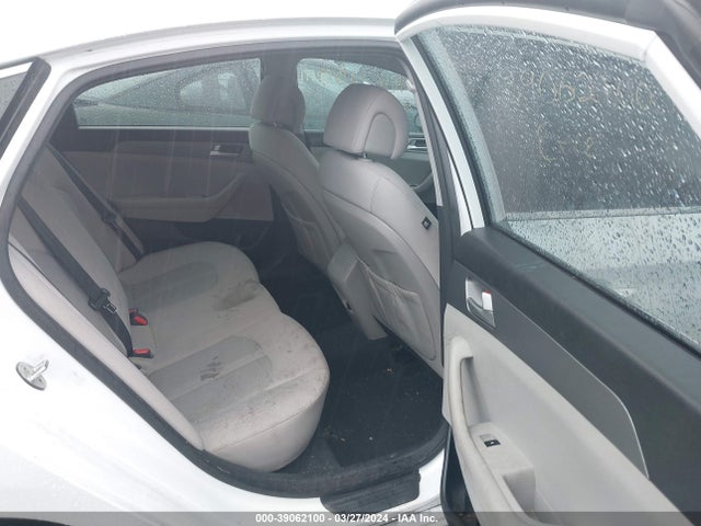 Hyundai SONATA SE 2015 5NPE24AF3FH121157 Image 8