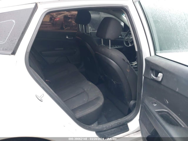 KIA Optima Lx 2016 5XXGT4L32GG036526 Image 8