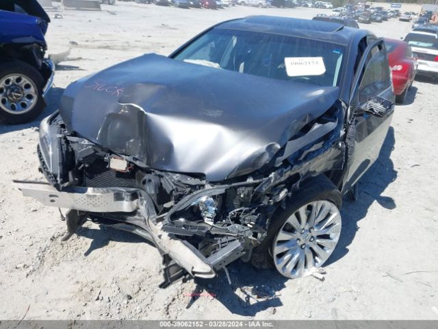 JH4KC1F98FC001768 Acura RLX
