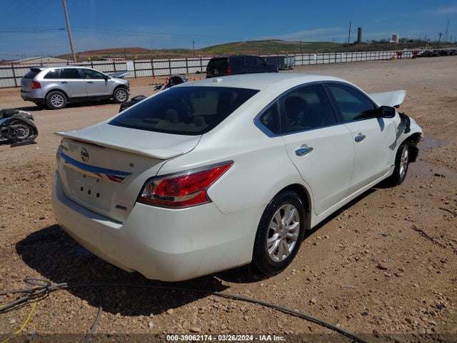 Nissan Altima 2.5 S 2014 1N4AL3AP5EN245577 Image 4