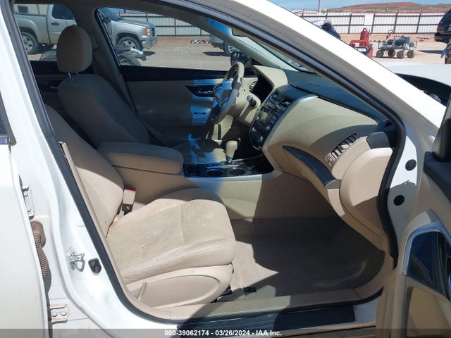 Nissan Altima 2.5 S 2014 1N4AL3AP5EN245577 Image 5