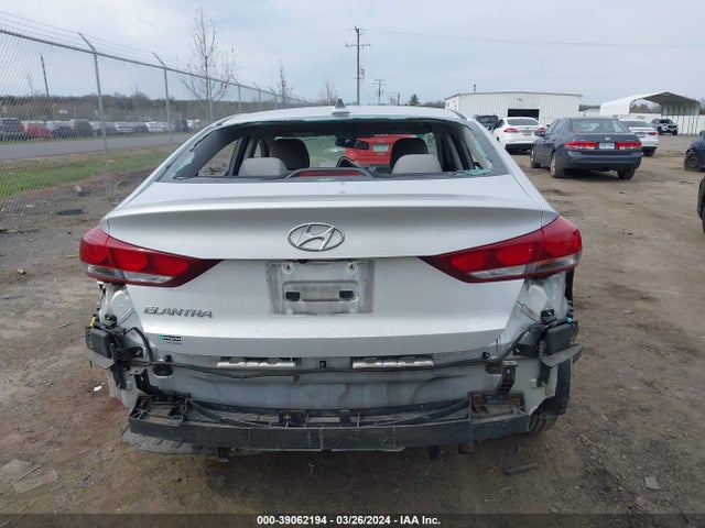 Hyundai ELANTRA SEL 2018 5NPD84LF5JH293075 Image 15