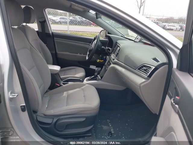 Hyundai ELANTRA SEL 2018 5NPD84LF5JH293075 Image 5