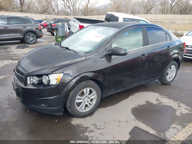 Chevrolet Sonic Lt Auto 2015 1G1JC5SH2F4192348 Image 2