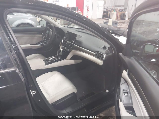 Honda ACCORD LX 2018 1HGCV1F10JA079946 Image 5