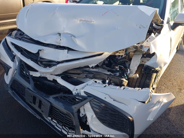 4T1T11AK2PU143708 Toyota CAMRY SE