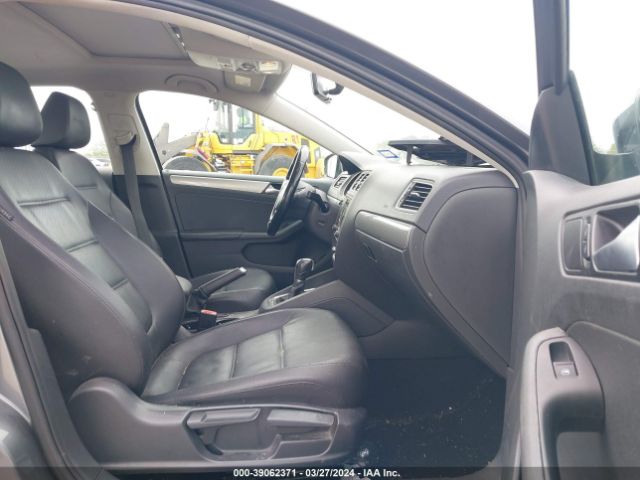3VWDB7AJXHM392180 Volkswagen Jetta 1.4t Se