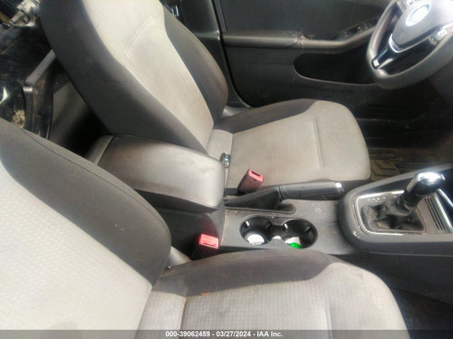 3VW2B7AJ2HM393122 Volkswagen Jetta 1.4t S