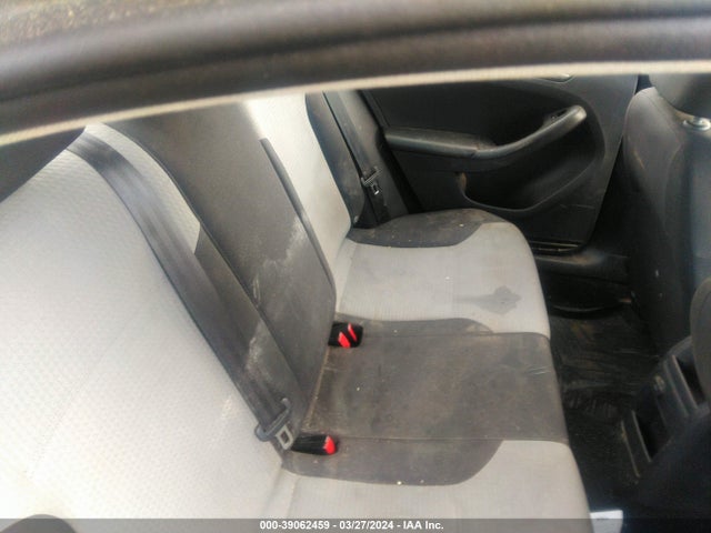 3VW2B7AJ2HM393122 Volkswagen Jetta 1.4t S