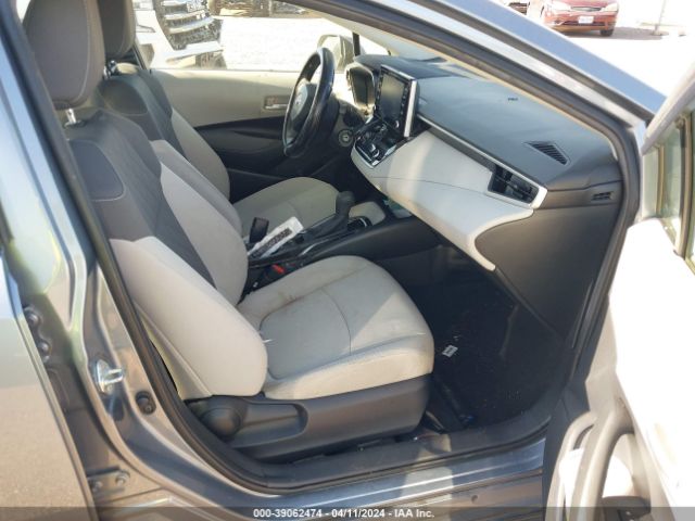 JTDEPRAE9LJ034890 Toyota COROLLA LE