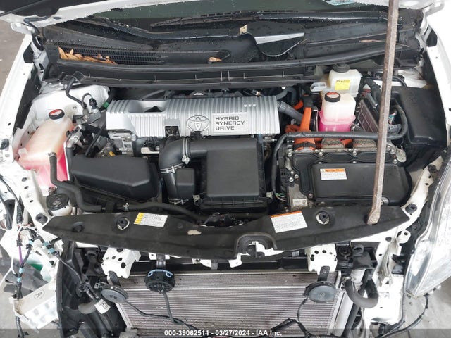 Toyota Prius Two 2015 JTDKN3DU5F0477444 Image 10