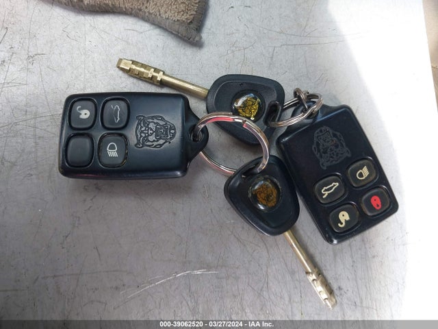 1997 JAGUAR XK8 SAJGX2743VC003853 Photo 10