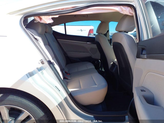 Hyundai ELANTRA SE 2017 5NPD84LF5HH040977 Image 8