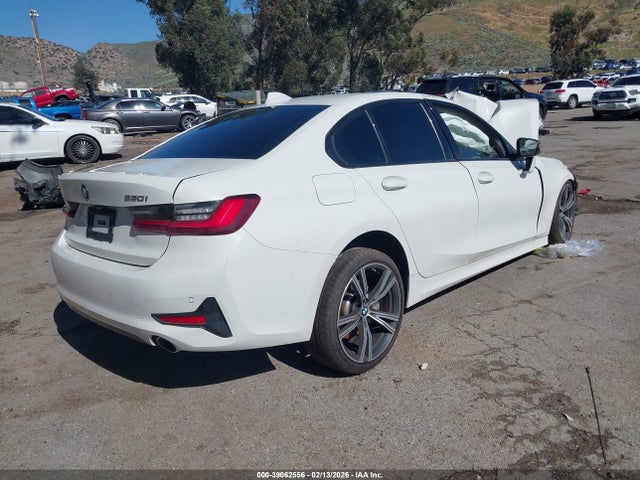 2022 BMW 330I 3MW5R1J02N8C22999 Photo 3