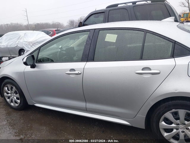 Toyota COROLLA LE 2022 JTDEPMAE0NJ229797 Image 15