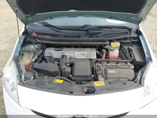 Toyota Prius Three 2015 JTDKN3DU2F1872448 Image 10