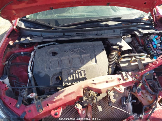 5YFBURHE4JP755158 Toyota COROLLA SE