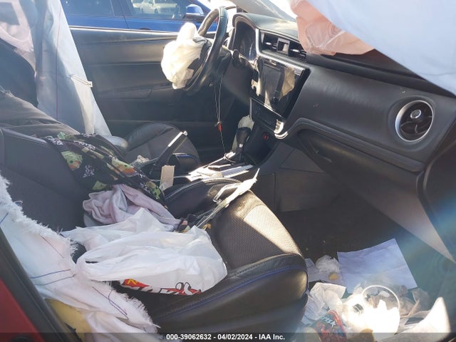 5YFBURHE4JP755158 Toyota COROLLA SE