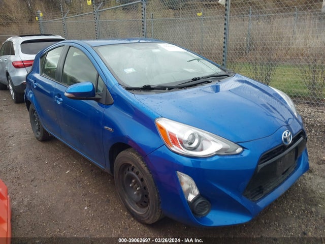 Toyota Prius C Three 2015 JTDKDTB30F1106974 Image 1