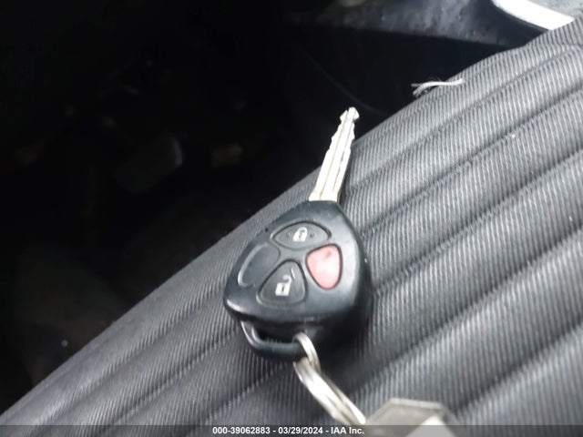 Toyota YARIS LE 2018 VNKKTUD39JA095317 Image 11