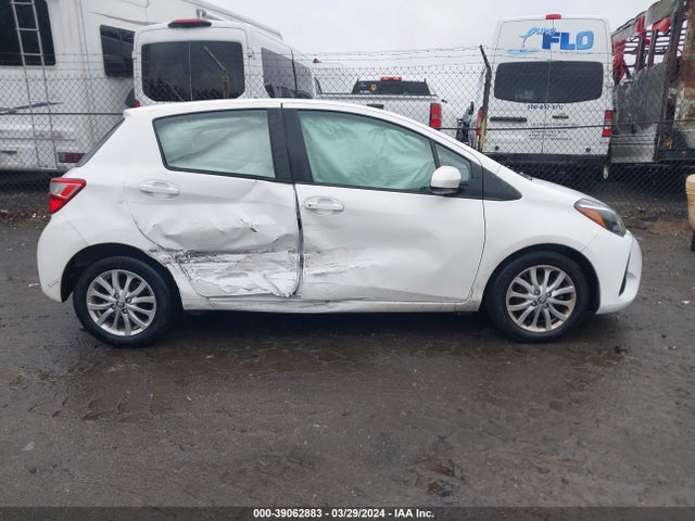 Toyota YARIS LE 2018 VNKKTUD39JA095317 Image 13