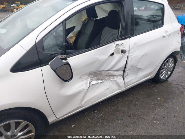 Toyota YARIS LE 2018 VNKKTUD39JA095317 Image 6