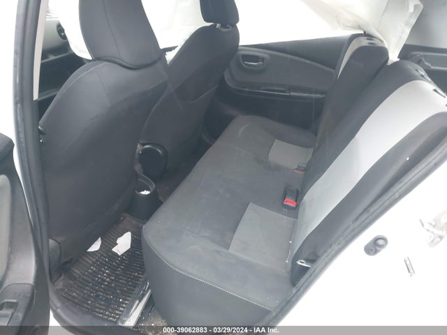 Toyota YARIS LE 2018 VNKKTUD39JA095317 Image 8