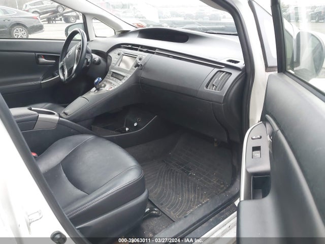JTDKN3DU1F0399793 Toyota Prius Persona Series Special Edition