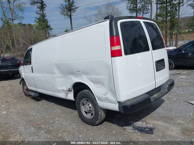 Chevrolet Express 3500 Work Van 2017 1GCZGHFG2H1155466 Image 3