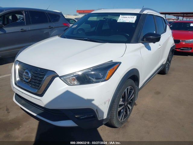 Nissan KICKS SR 2019 3N1CP5CU1KL509415 Image 2