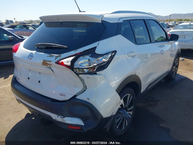 Nissan KICKS SR 2019 3N1CP5CU1KL509415 Image 4
