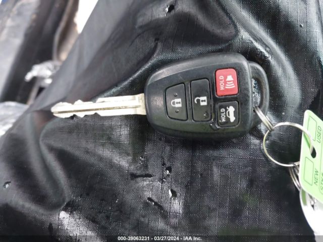 4T1BF1FK4HU700786 Toyota Camry Le/se/xle/xse