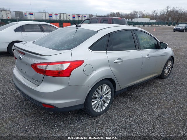 Ford Focus Titanium 2014 1FADP3J27EL216308 Image 4