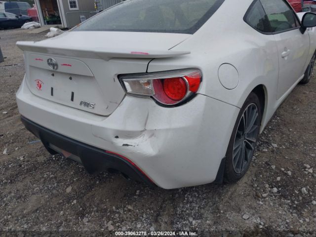 JF1ZNAA15F8701381 Scion FR-S