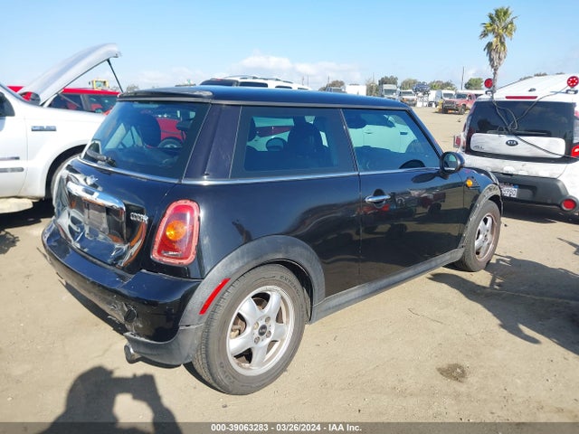 2009 MINI COOPER WMWMF33539TW74483 Photo 3
