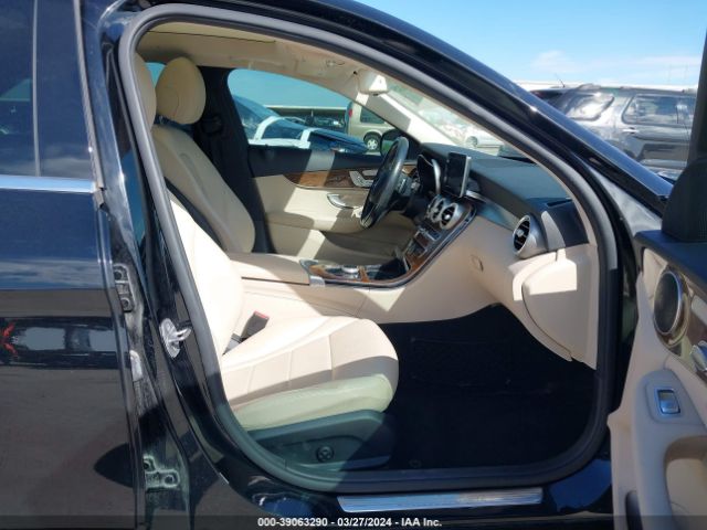 55SWF4JB6HU191256 Mercedes-Benz C 300 Luxury/sport