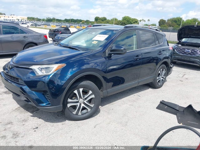 Toyota RAV4 LE 2018 JTMZFREV4JJ209798 Image 2