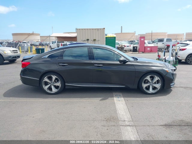 Honda Accord Touring 2018 1HGCV1F98JA163924 Image 13