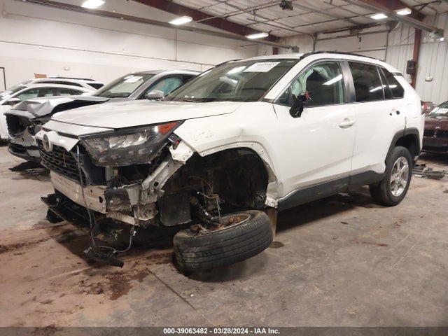 Toyota RAV4 LE 2019 2T3F1RFV5KW061471 Image 2