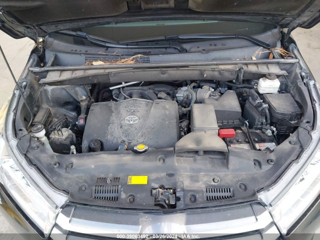 Toyota Highlander Le Plus 2017 5TDBZRFH1HS455447 Image 10