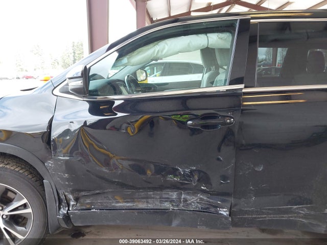 Toyota Highlander Le Plus 2017 5TDBZRFH1HS455447 Image 6