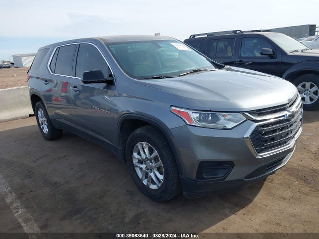 Chevrolet Traverse Ls 2018 1GNERFKW8JJ192416 main image