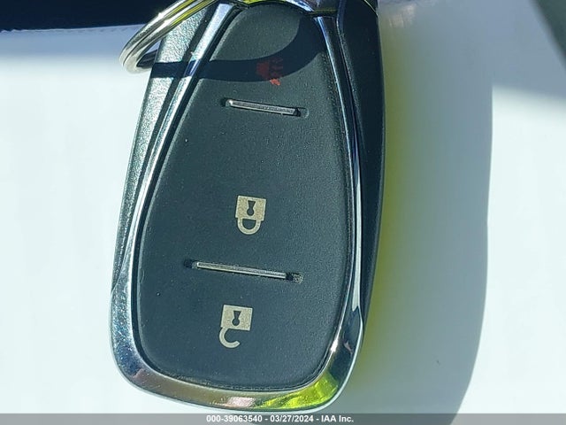 Chevrolet Traverse Ls 2018 1GNERFKW8JJ192416 Image 11