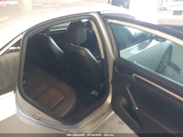 Volkswagen Passat 2.0t Se 2018 1VWBA7A30JC036503 Image 8